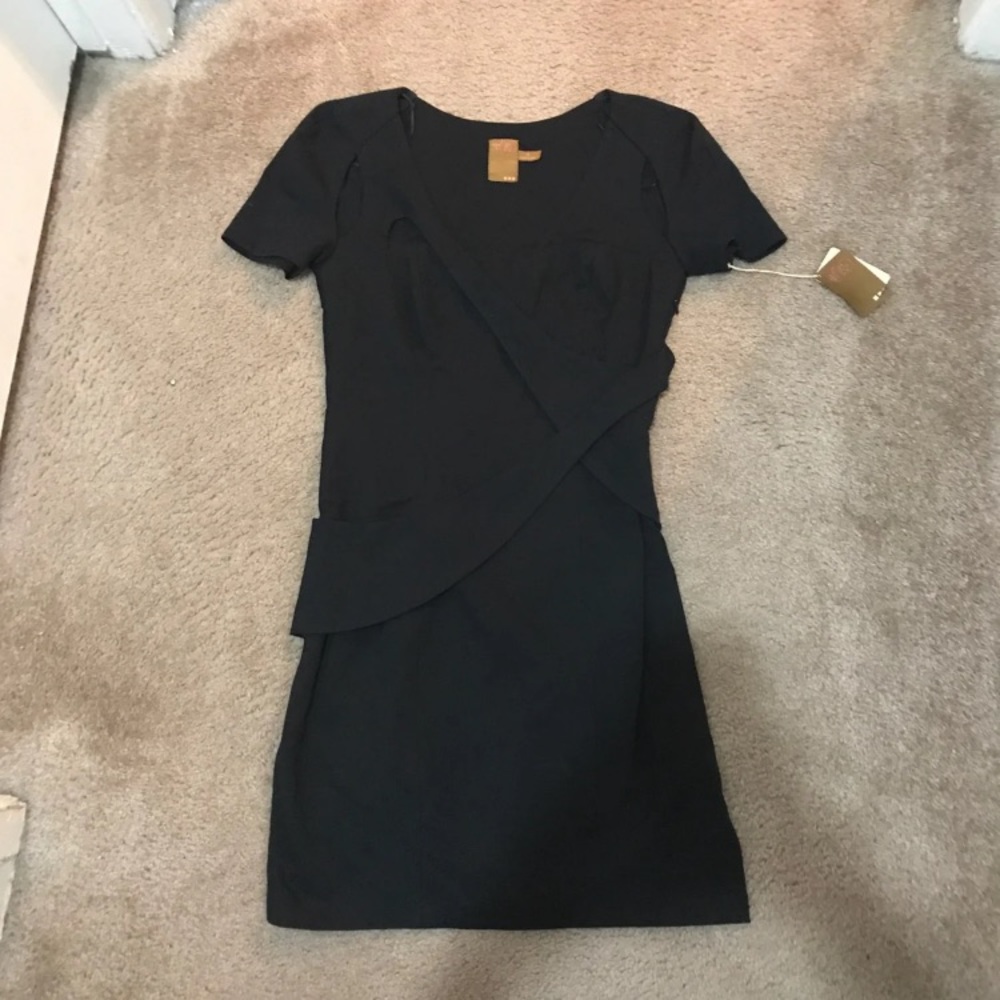 🆕Ali ro Black Cut out dress size 8 NWT